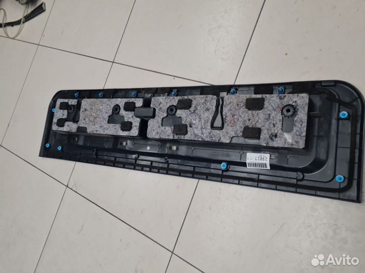 Обшивка багажника Toyota Land Cruiser 200 2008