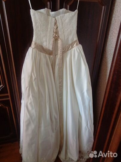 Свадебное/выпускное платье атласное