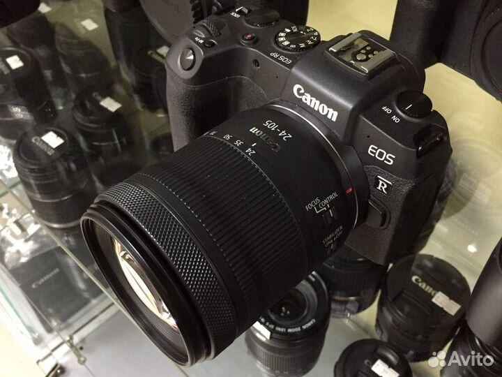 Беззеркальный фотоаппарат Canon EOS Rp