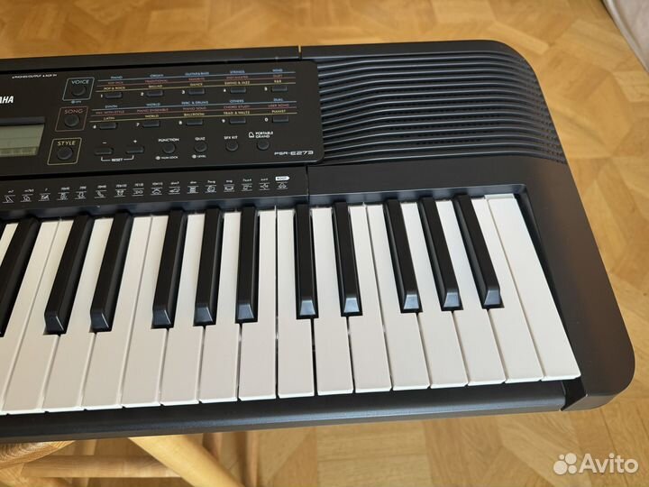 Синтезатор Yamaha PSR-E273