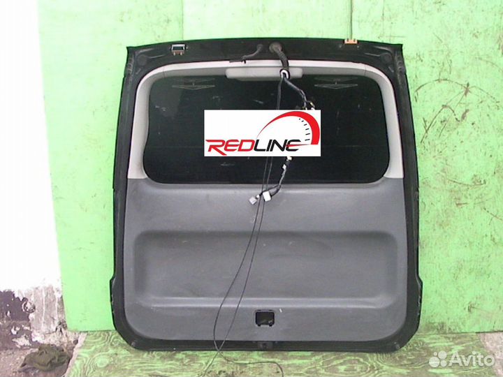 Крышка багажника Toyota Noah Voxy ZRR75 черная