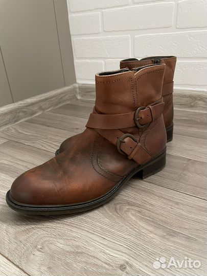 Ботинки женские