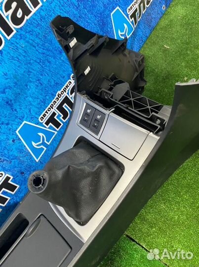 Подлокотник Mazda 3 BL Z6 2011