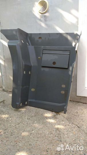 Правый порог на Мерседес Actros