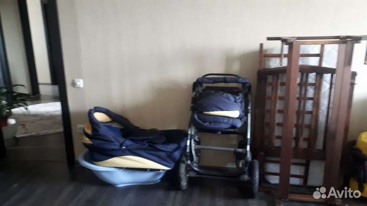 Коляска+ кроватка(ванночка и горшок в подарок)