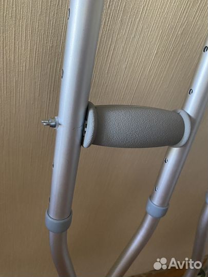 Костыли подмышечные регулируемые