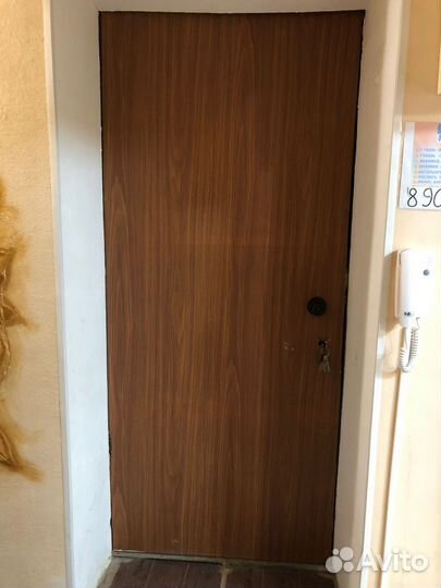 Дверь входная металлическая б/у