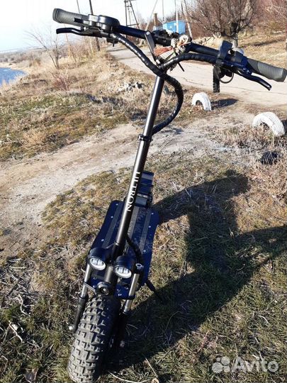 Электросамокат для взрослых Ultron T 11 plus