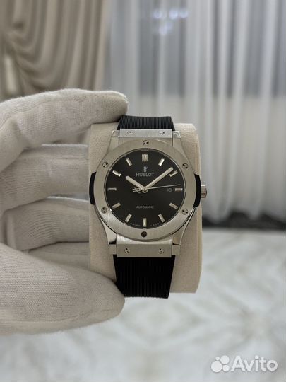 Часы hublot