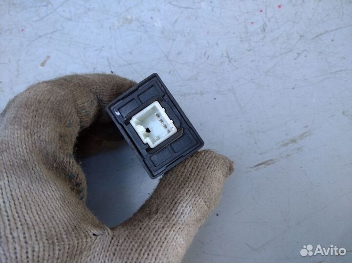 Реле иммобилайзера Киа Спектра