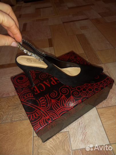 Босоножки женские 36 размер