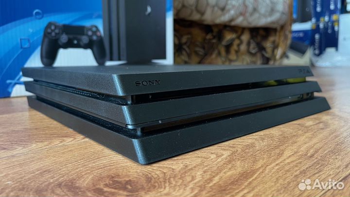 Sony ps4 Про 1 тб 7017 (1 ревизия)