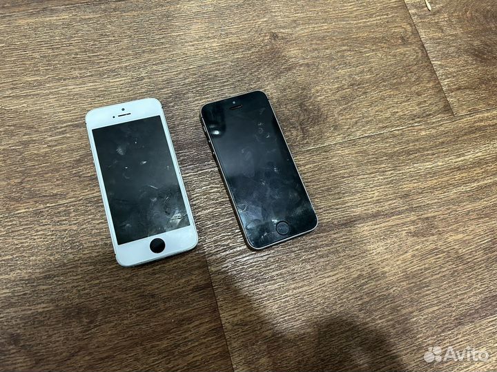 iPhone SE, 32 ГБ