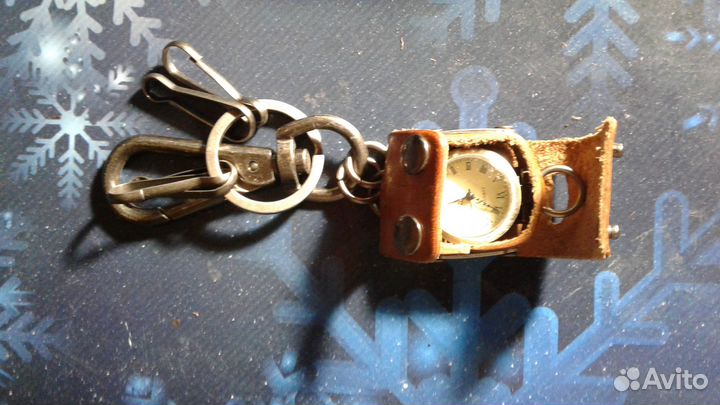Брелок с часами