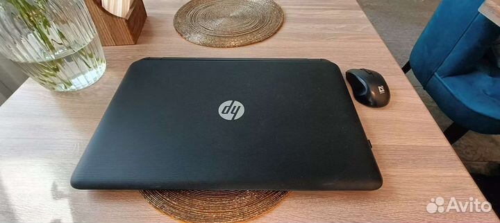 HP ноутбук AMD Radeon r4 Graphics