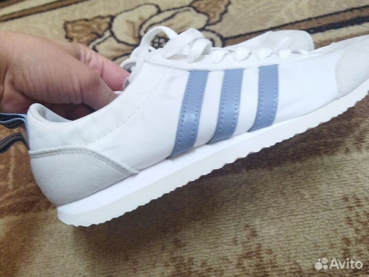 Кроссовки adidas