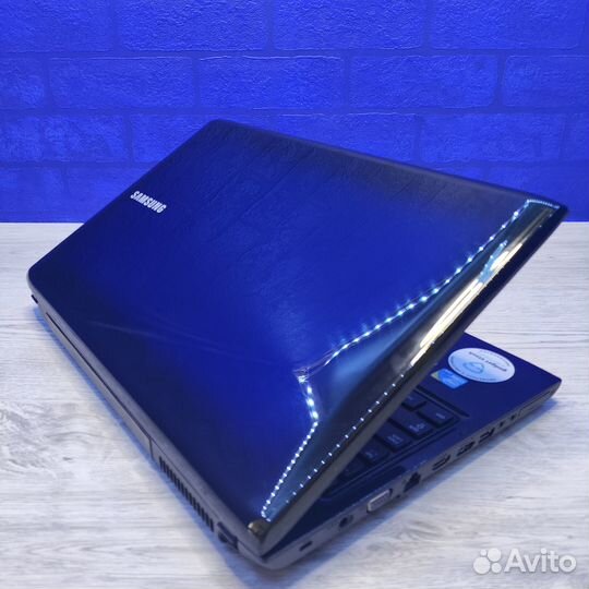 Ноутбук Samsung R590