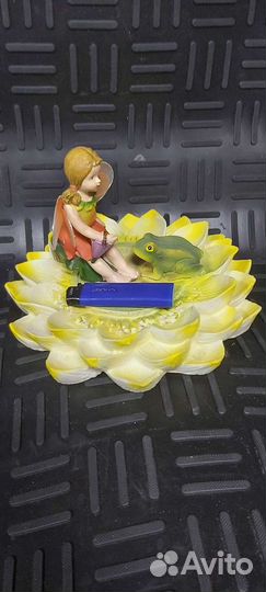 Лилия плавающая фигура