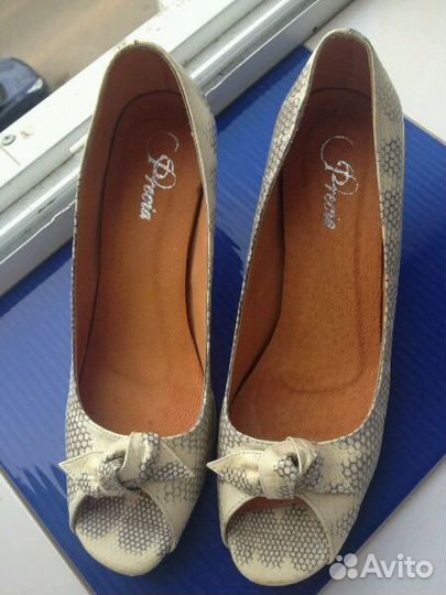 Туфли из кожи рептилии