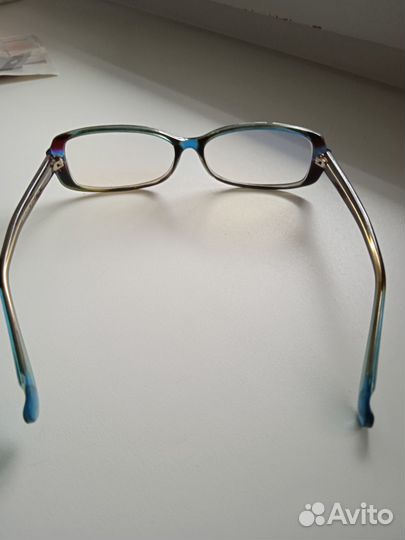 Новые очки в чехле для работы за компьютером