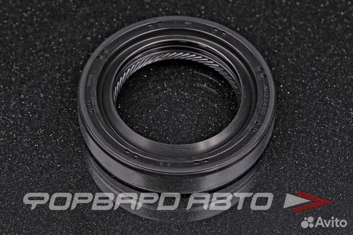 Сальник 38*58*11 (LH) рез. 90311-38090 toyota Япония