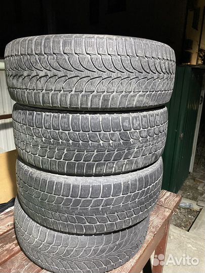 Bridgestone Blizzak LM-80 Evo 215/60 R34 96