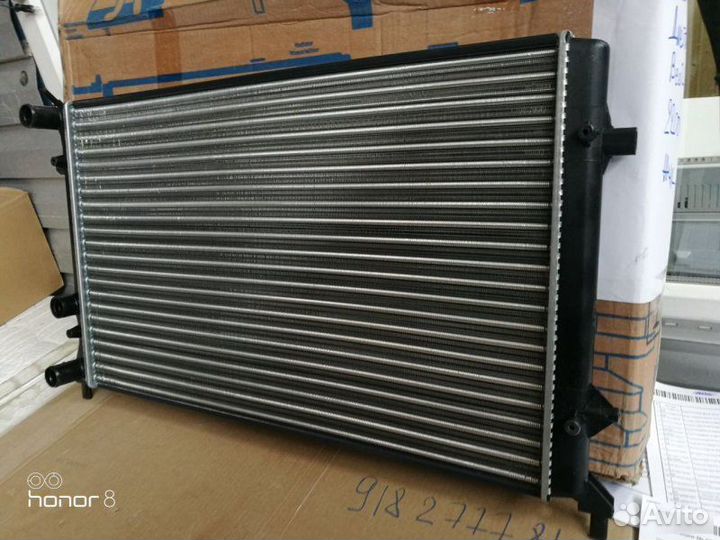 Радиатор охлаждения Volkswagen Beetle