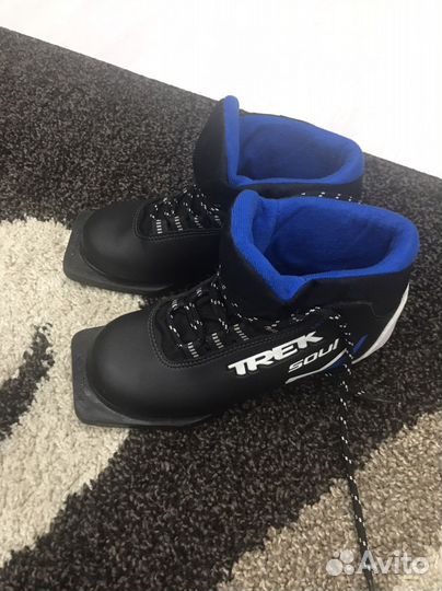 Лыжные ботинки