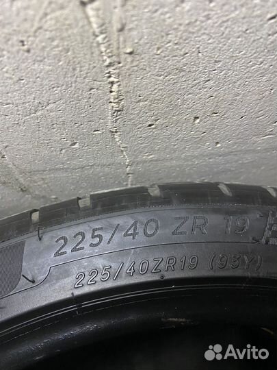 Michelin Pilot Sport 4 S 225/40 R19 и 255/35 R19