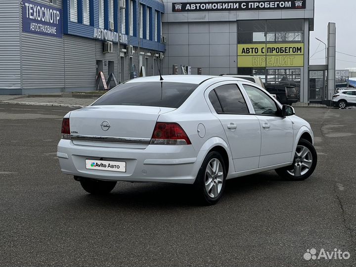 Opel Astra 1.8 AT, 2013, 156 800 км