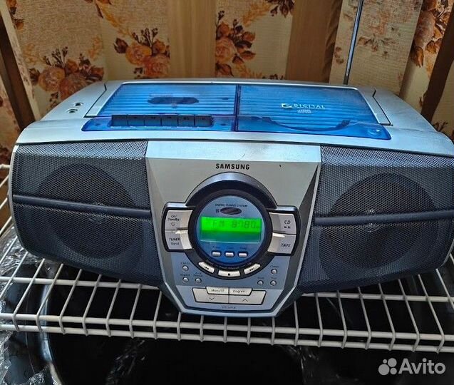 Музыкальный центр 