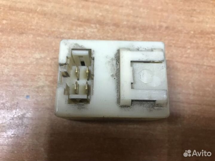 Блок управления светом Toyota 4Runner N130 с1989-1