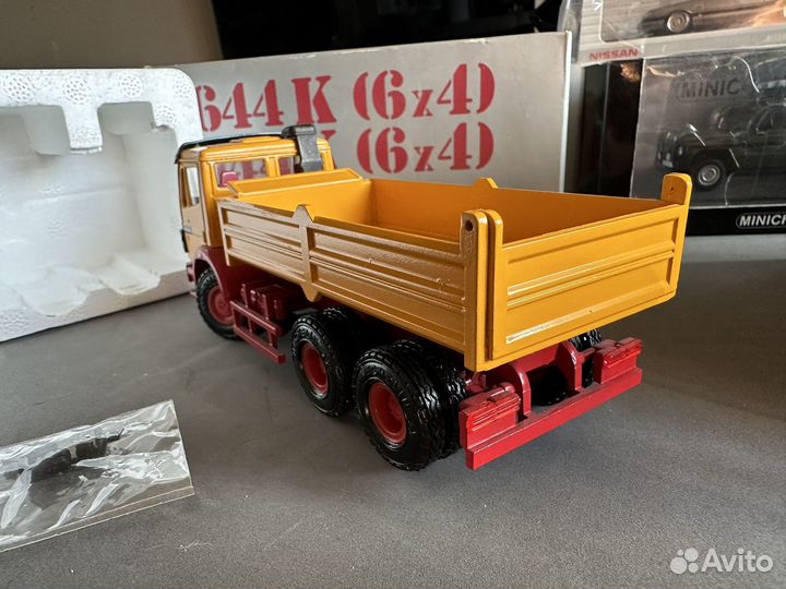 Модель mercedes benz 2644 NZG 1/43