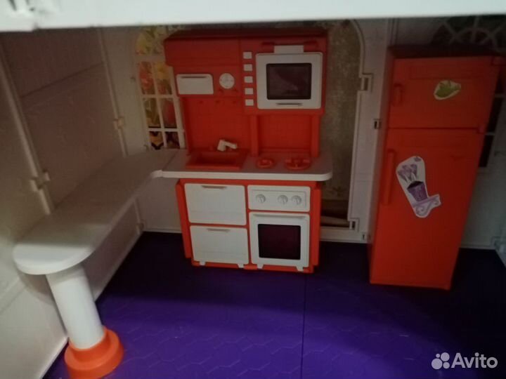 Домик кукольный