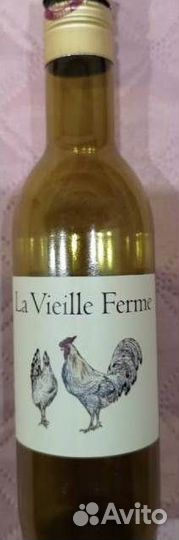 Коллекция маленьких барных бутылок