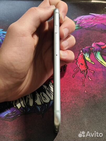 iPhone 6S, 64 ГБ