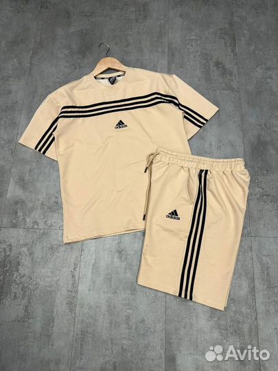 Спортивный костюм Adidas шорты и футболка