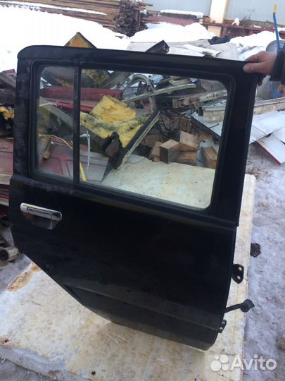 Дверь задняя правая ниссан куб AZ10 в сборе