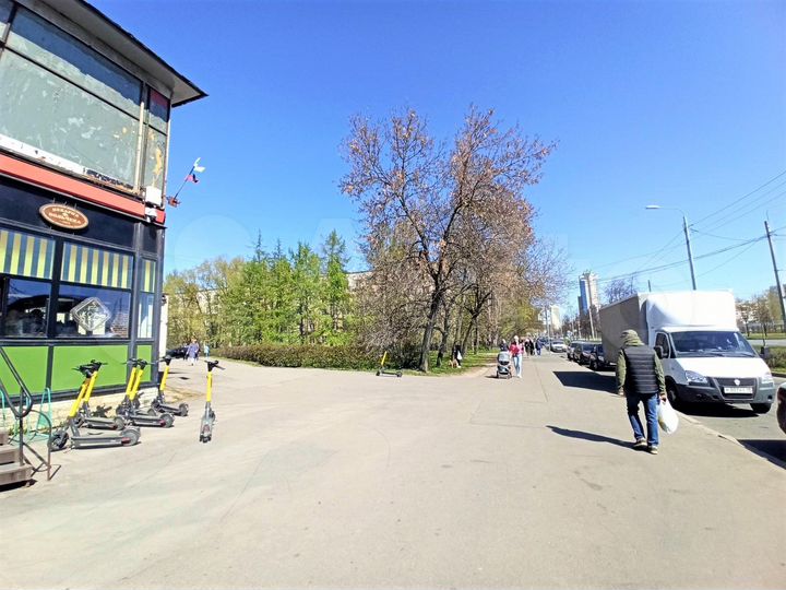 Помещение с арендатором 600 м2. Высокий Ап