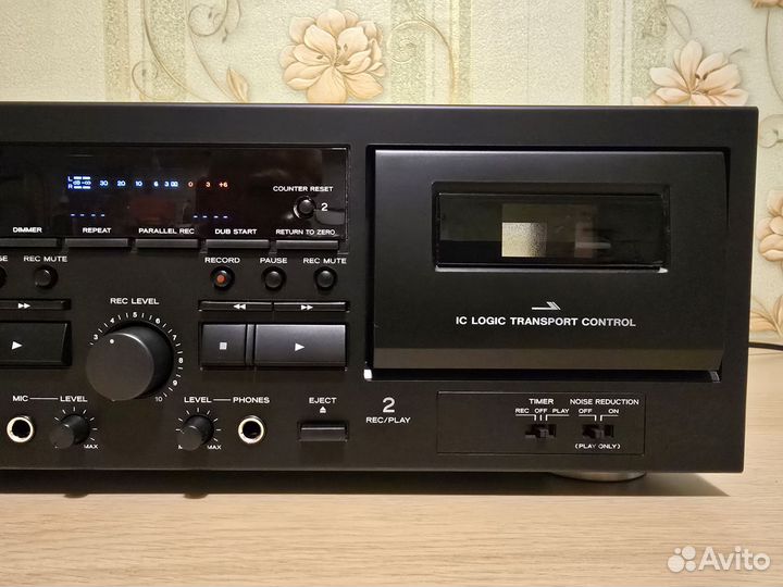 Teac W-1200 кассетная дека