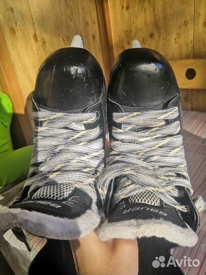 Хоккейные коньки bauer р. 31