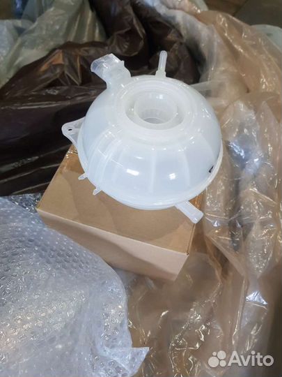 Новый расширительный бачок Volkswagen polo