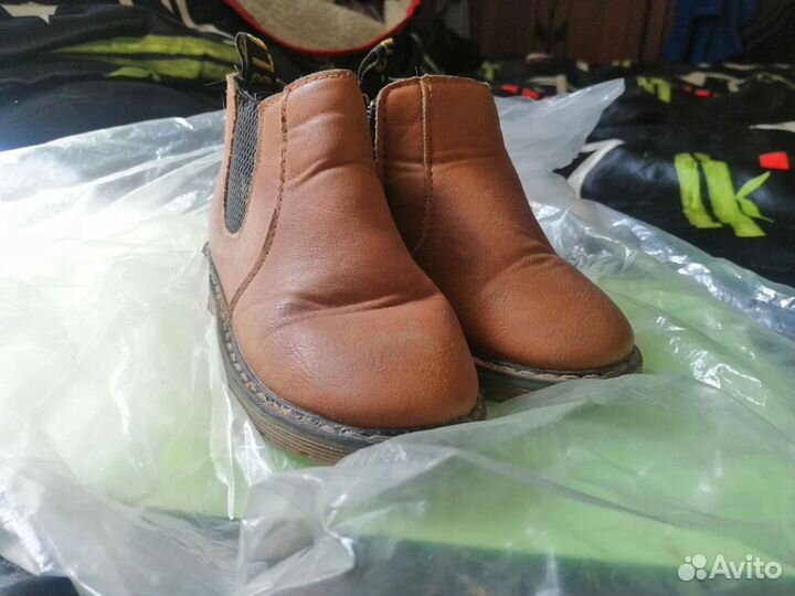 Обувь на девочку 25-27