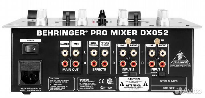 Микшерный пульт Behringer DX 052