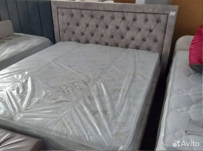 Кровать с подъёмным механизмом