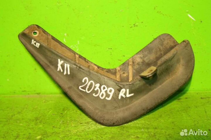 Брызговик nissan march K11 задний левый