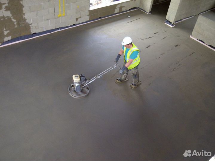 Механизированная стяжка пола с материалом