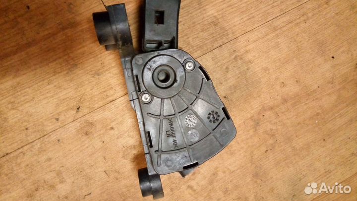 Педаль газа Солярис 1 1.6 АКПП