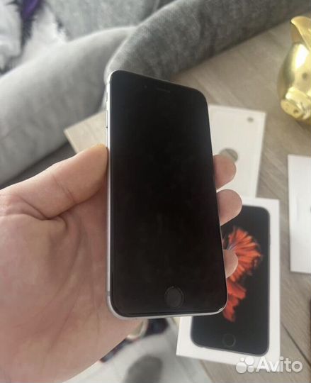 iPhone 6S, 64 ГБ