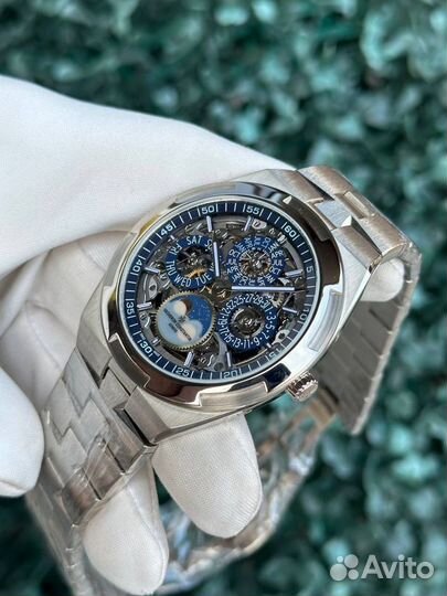 Часы Vacheron Constantin Overseas Perpetual